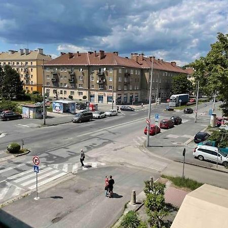 Priestranny 3 Izb. Apartman V Centre S Parkovanim. Banska Bystrica Luaran gambar